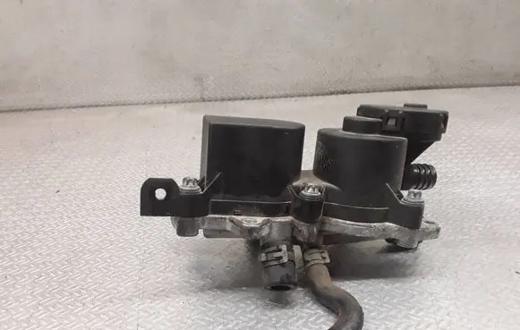 Mercedes-Benz B W245 Oil breather separator A6400101162 ZGS001 0928402058
