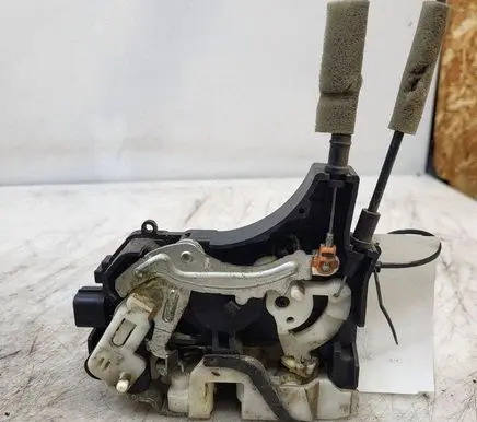 Citroen C-Crosser Rear door lock