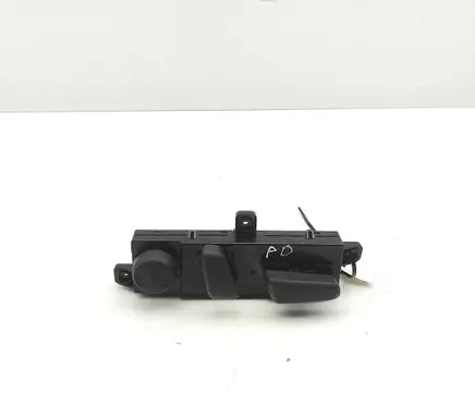 Hyundai Kona I Seat control switch 88640F2100