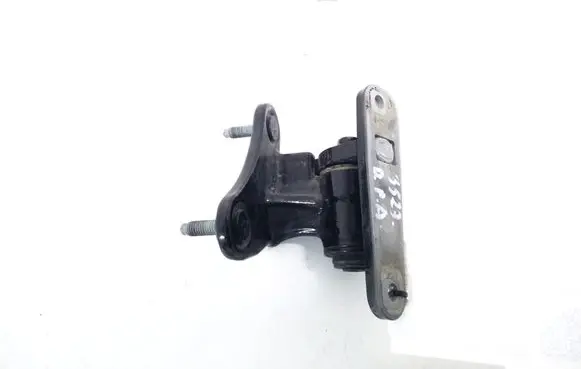 Mercedes-Benz C W204 Front door lower hinge A2047200437