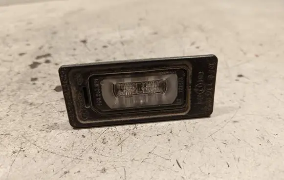 Audi SQ7 Number plate light A046341 4G0943021