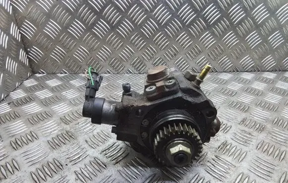 Nissan Qashqai+2 Fuel injection high pressure pump H8200690744 8200690744 0445010170