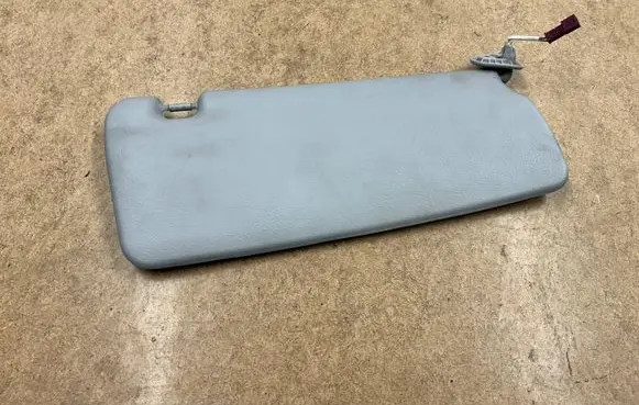 BMW 3 E46 Sun visor 51168267901 8267901