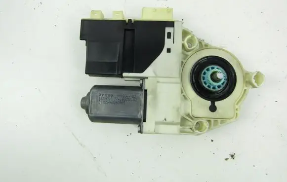 Citroen C5 Front door window regulator motor 