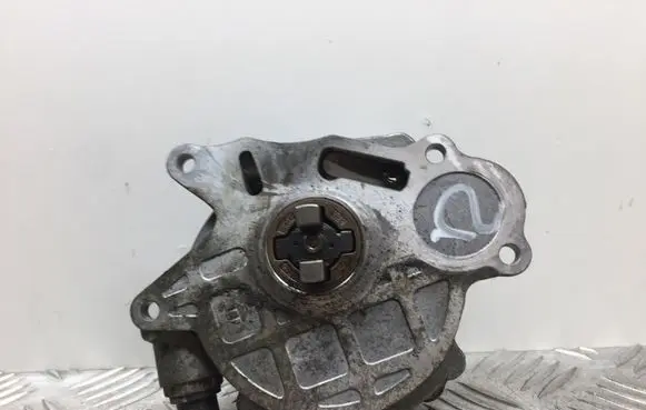 Audi A4 S4 B8 8K Vacuum pump 03L145100F