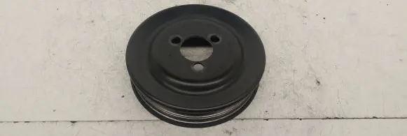 Volkswagen PASSAT B6 Water pump pulley 03D121028B