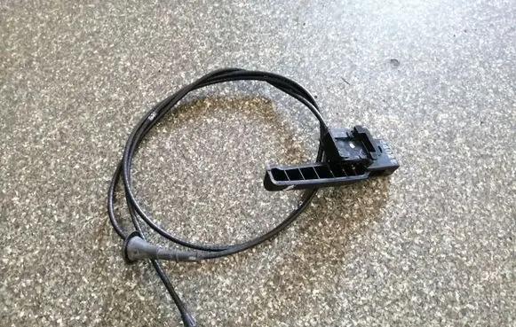 Buick Encore I Engine bonnet (hood) release handle 94538402