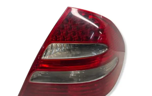 Mercedes-Benz E W211 Rear/tail lights A2118200664