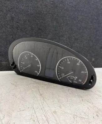 Mercedes-Benz Sprinter W906 Speedometer (instrument cluster) A9069000101