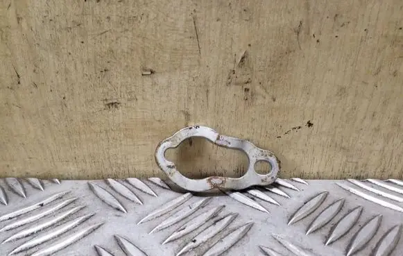 Volvo S60 Fuel Injector clamp holder