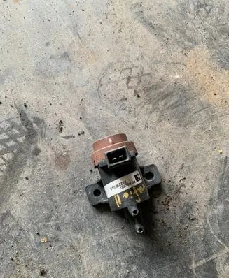 Renault Trafic II (X83) Turbo solenoid valve 702256040