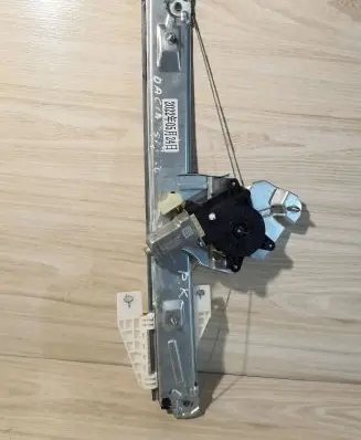 Dacia Spring Front door window regulator with motor 7210EGTL002A S23C4324Q0008