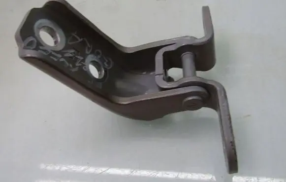 KIA Xceed Front door upper hinge 22R