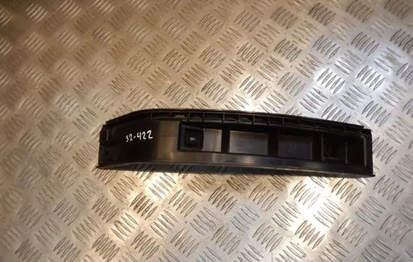 Volvo S80 Bumper support mounting bracket corner 30655124 32422