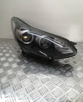 KIA Sportage Headlight/headlamp 92102F1110 R009R110TYC