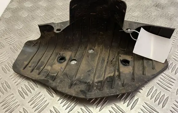 Rear underbody cover/under tray