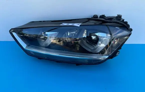 Volkswagen Golf Sportsvan Headlight/headlamp 517941033B