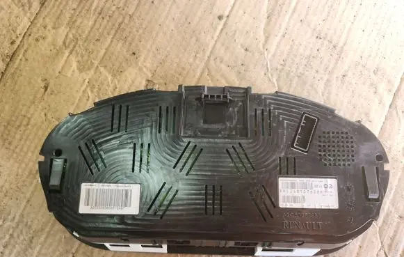 Renault Megane III Speedometer (instrument cluster) RNI248107628R