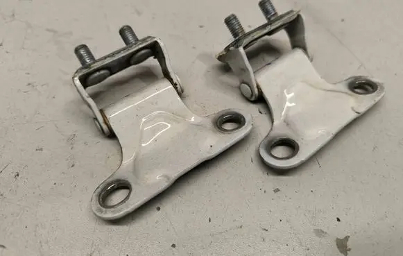 Toyota Avensis T270 Tailgate/trunk/boot hinge 