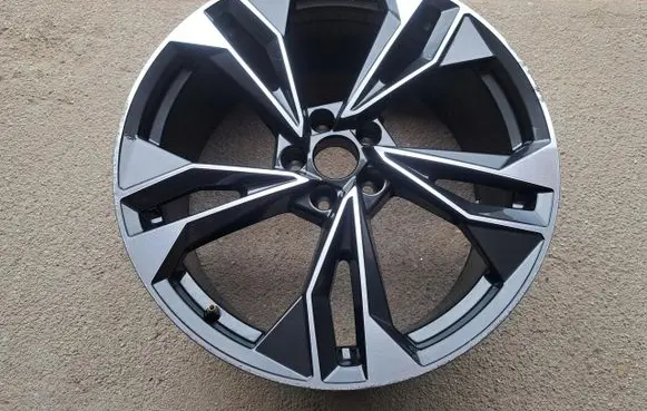 Audi A4 S4 B5 8D R20 alloy rim 8W0601025EQ