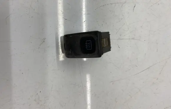 Volkswagen Golf II Windscreen/window heater switch