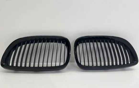 BMW 3 E92 E93 Front grill 1828290909 7120008