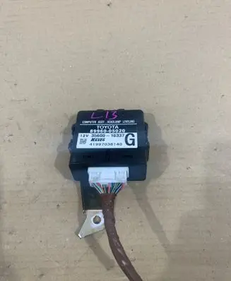 Toyota Avensis T250 Light module LCM 8996005020 41997038140