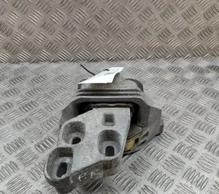 Mercedes-Benz CLA C117 X117 W117 Engine mount bracket A2462400617