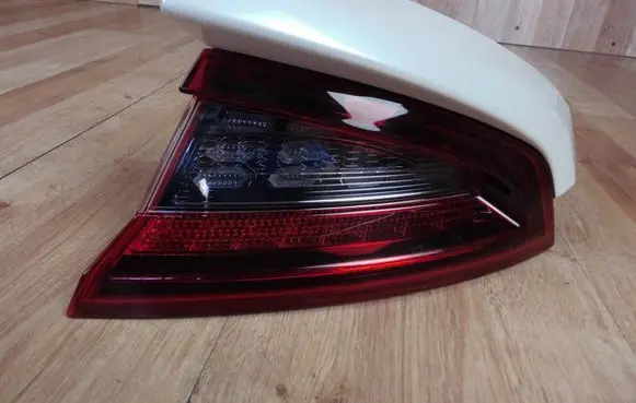 KIA Stinger Rear/tail lights 92402J5 92402J5100