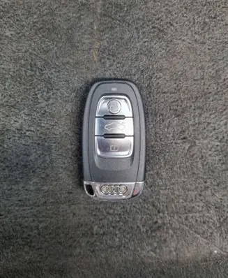 Audi A4 S4 B8 8K Ignition key/card 8T0959754D