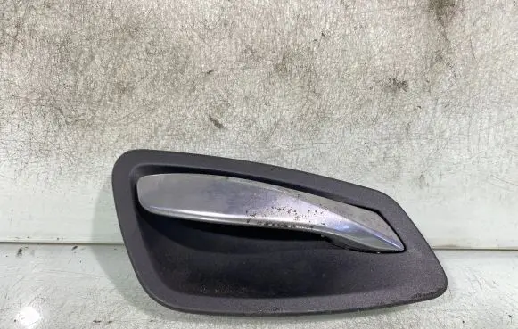 Rear door interior handle