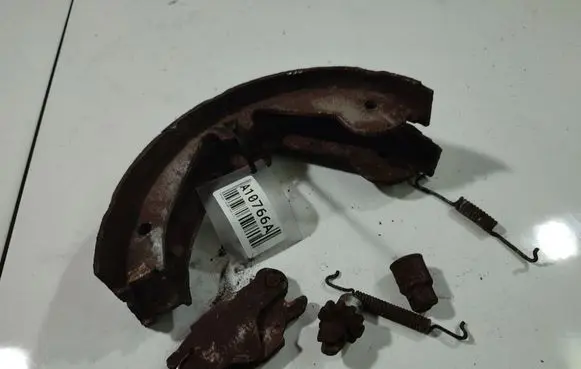 Volkswagen Touareg I Handbrake/parking brake pads 