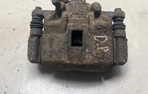 Opel Insignia A Front brake caliper