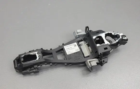 Land Rover Evoque I Front door coupe exterior handle/bracket BJ32224N02 EJ32203A29GB C33088102