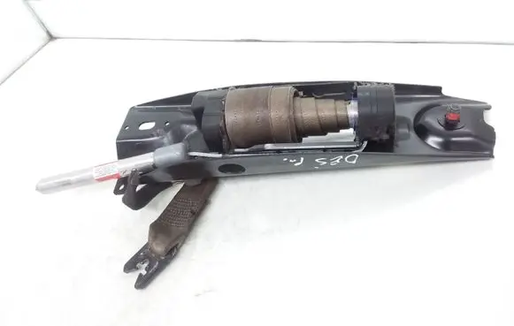 Volvo V70 Front seatbelt 6237151309