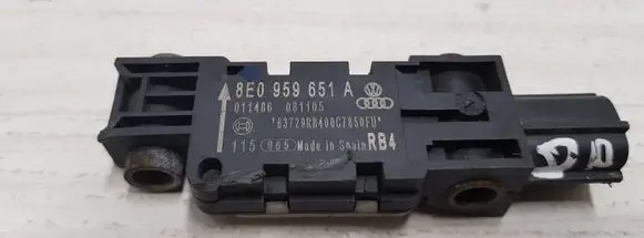 Audi A3 S3 8P Airbag deployment crash/impact sensor 8E0959651A 011486 081105