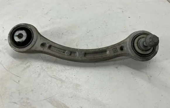 Maserati Ghibli Rear control arm 0670007251 06700072510