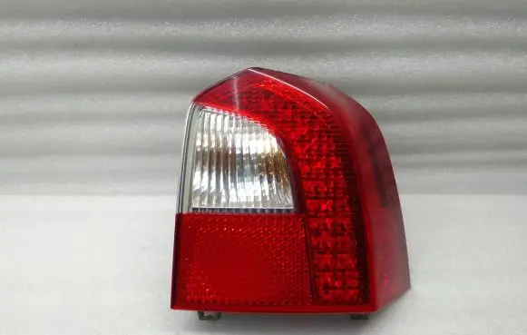 Volvo V70 Rear/tail lights 30698984