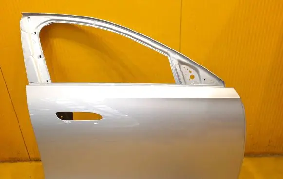 Mercedes-Benz E W214 Front door