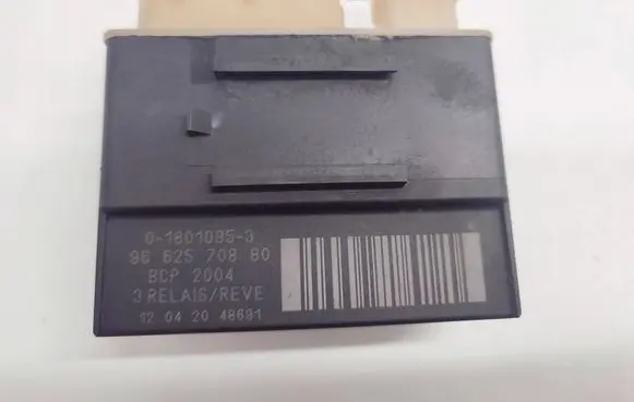 Peugeot 3008 I Glow plug pre-heat relay 018010953 9662570880 BCP2004