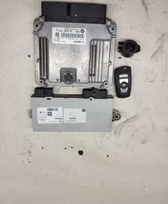BMW X3 F25 Engine ECU kit and lock set 8518477 9318367 030321982