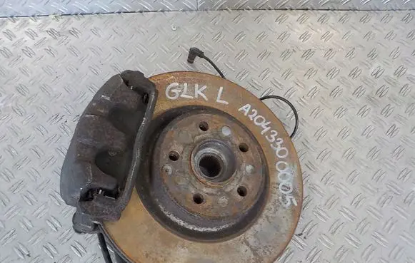 Front wheel hub spindle knuckle