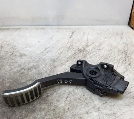 Volvo S60 Accelerator throttle pedal 31329373 C95YE04 6PV01083437