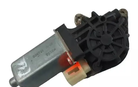 Ford Fusion II Seat adjustment motor 0390203047