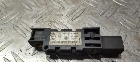 Volkswagen Phaeton Airbag deployment crash/impact sensor 3d0909606b 161002