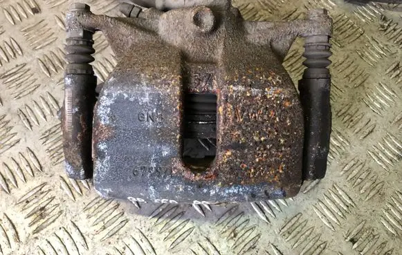 Volkswagen PASSAT B8 Front brake caliper
