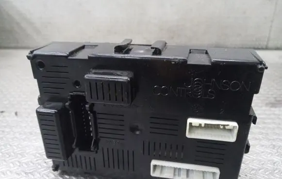 Nissan Note (E11) Comfort/convenience module 284B29U00A