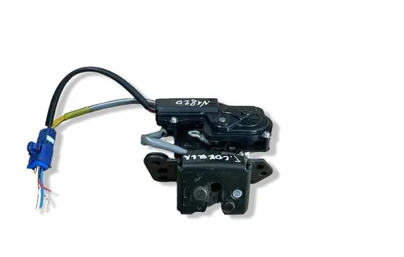 Toyota Corolla Verso E121 Tailgate/trunk/boot lock/catch/latch 6935005031