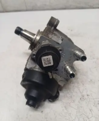 Audi A4 S4 B8 8K Fuel injection high pressure pump 04L130755D 0445010537