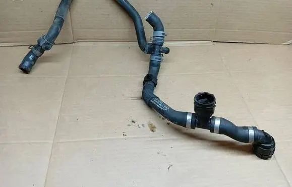 Audi A4 S4 B9 Engine coolant pipe/hose 8W0121030K